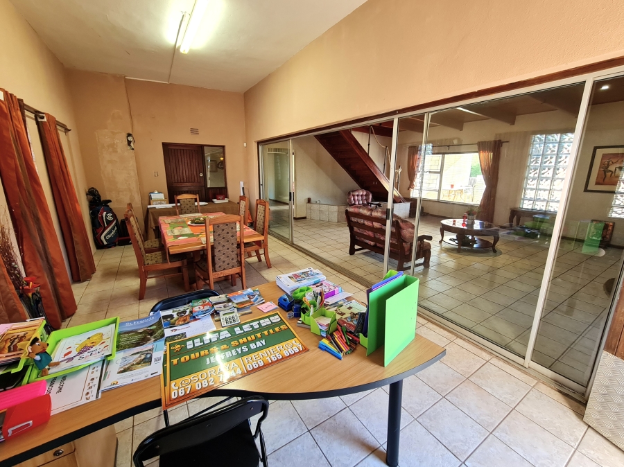 4 Bedroom Property for Sale in C Place Eastern Cape